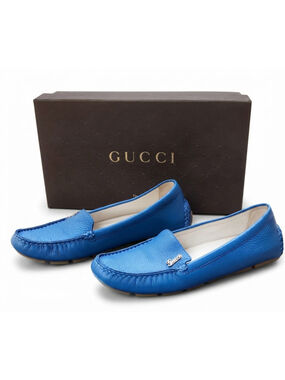 Women's Gucci Blue Pebbled Leather Driving Loafers with Script Logo.37 1/2 EU